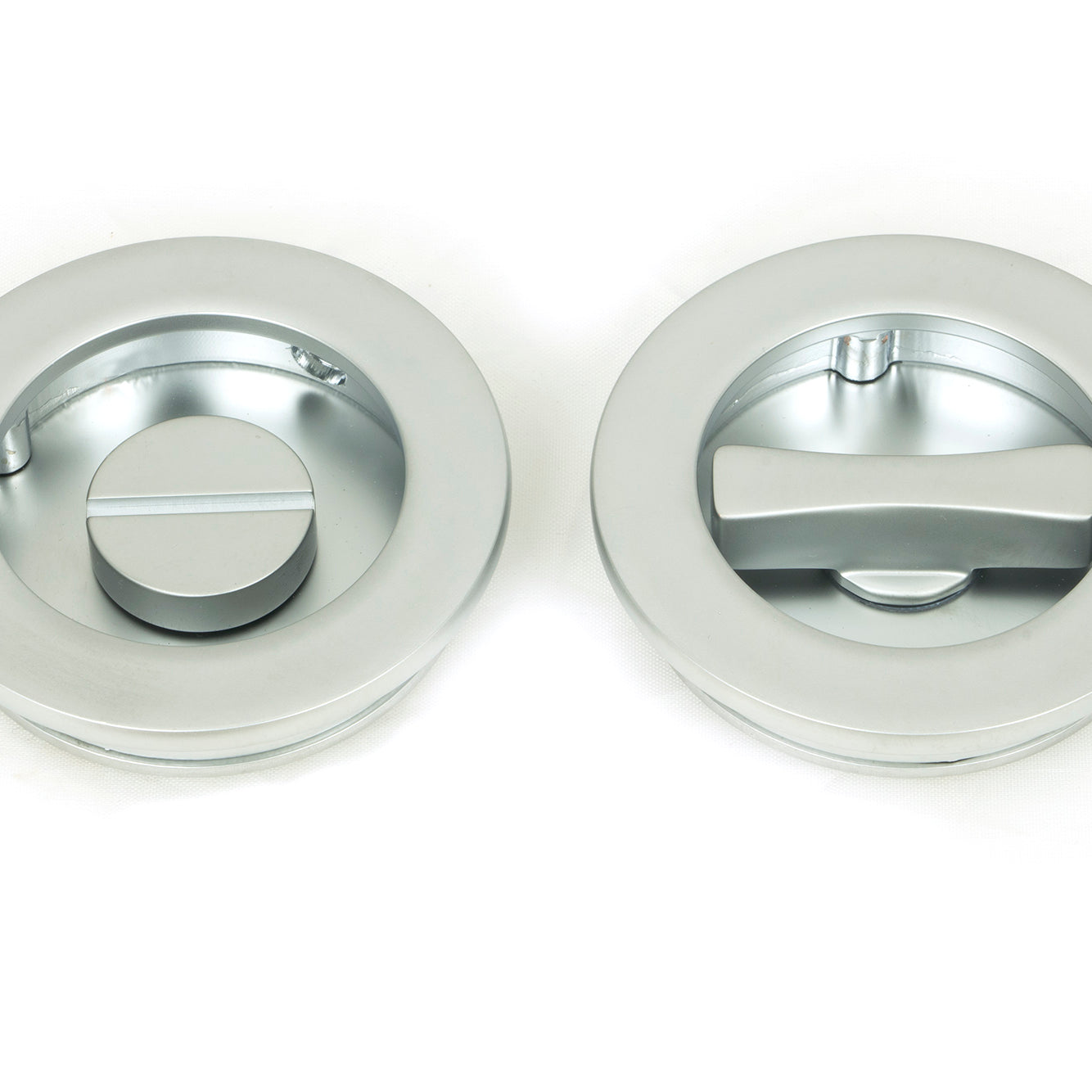 From The Anvil's Satin Chrome Plain Round Pull - Privacy Set