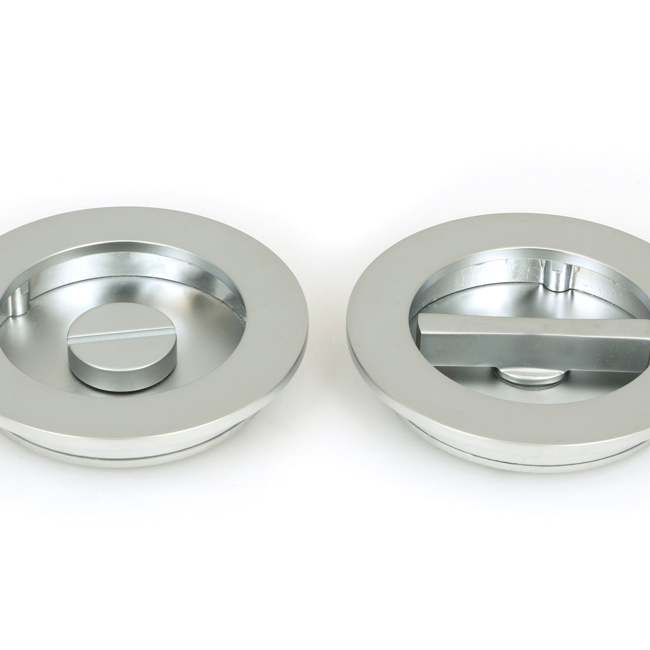 From The Anvil's Satin Chrome Plain Round Pull - Privacy Set