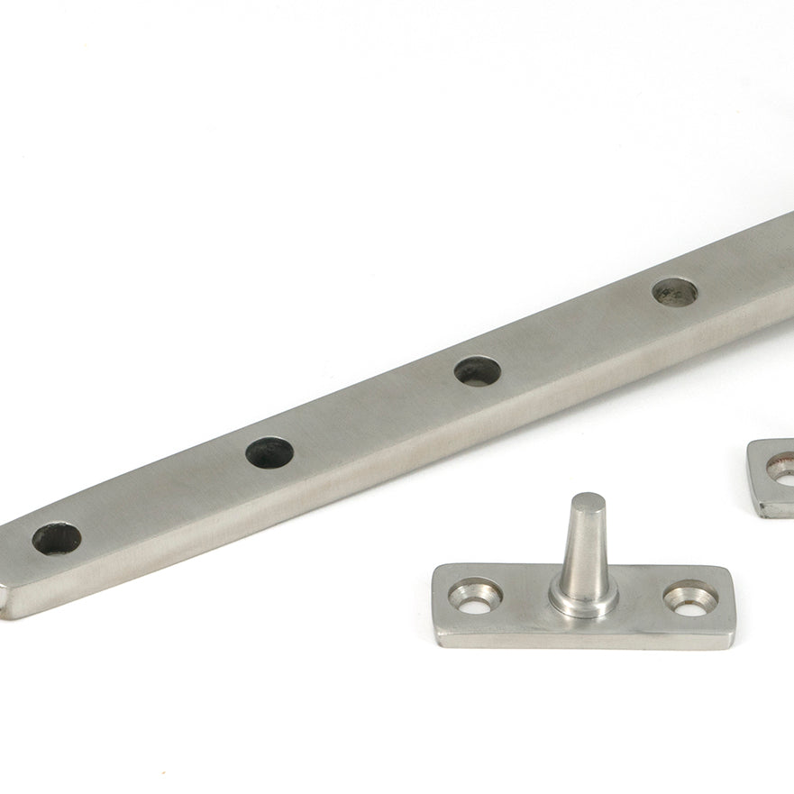 From The Anvil's Satin Marine SS (316) Reeded Stay