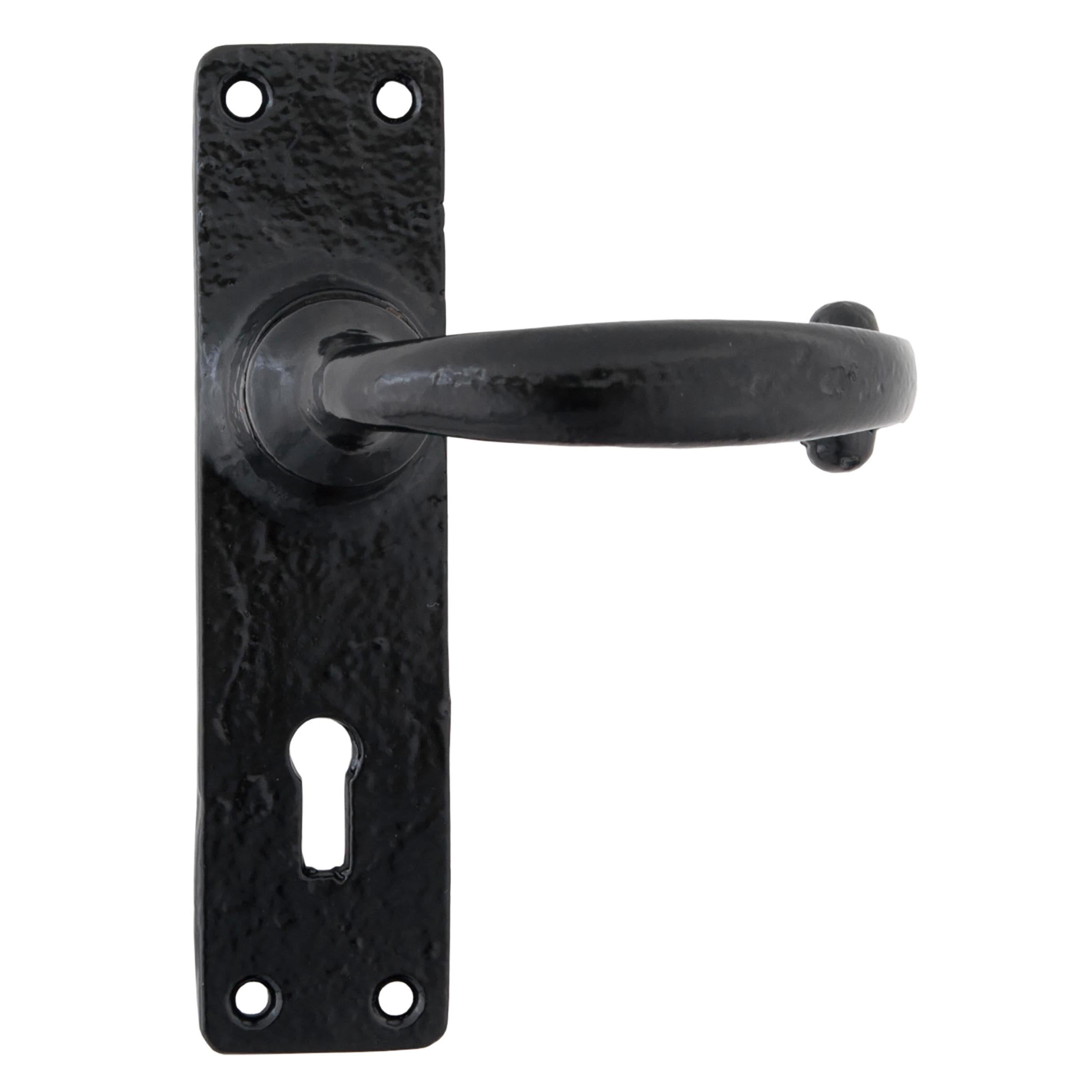 From The Anvil's Black Classic Lever Lock Set