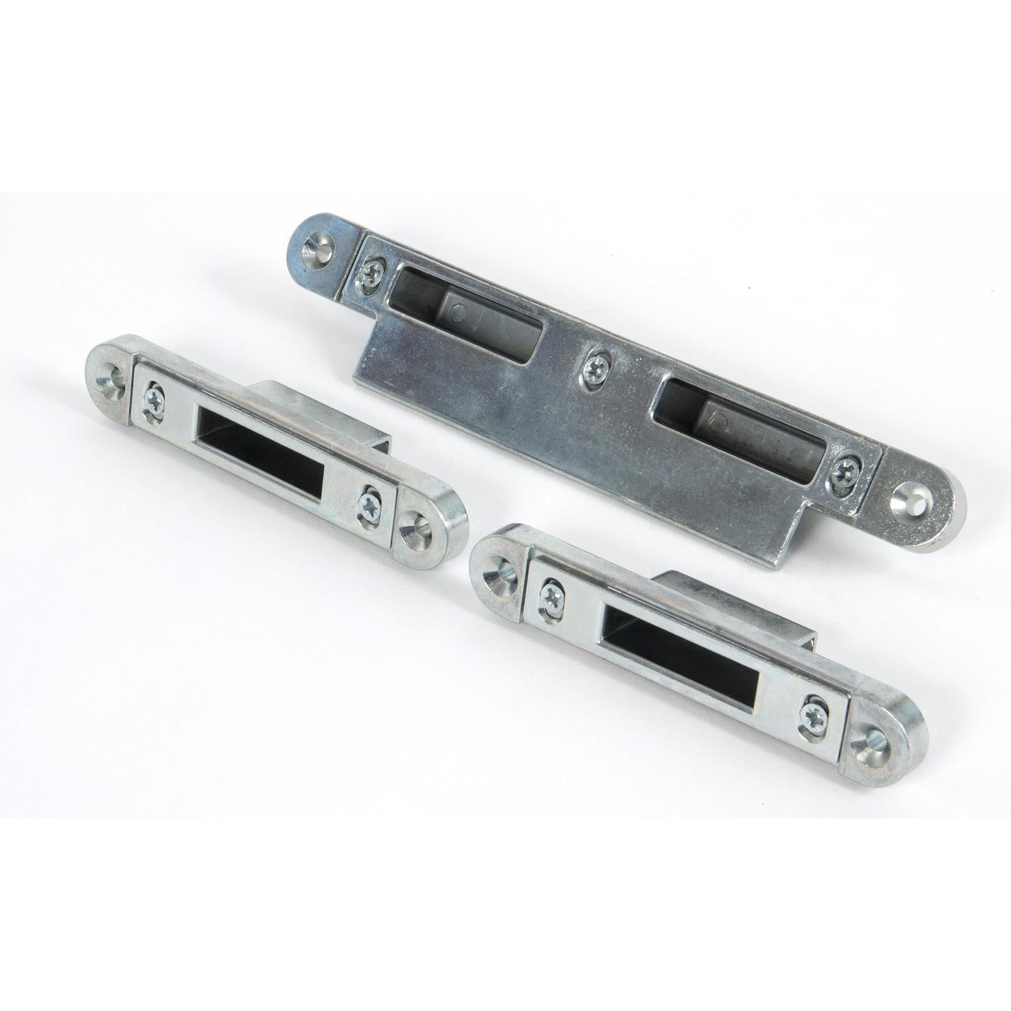 From The Anvil's BZP Bright Zinc Plated Espag Keep Set
