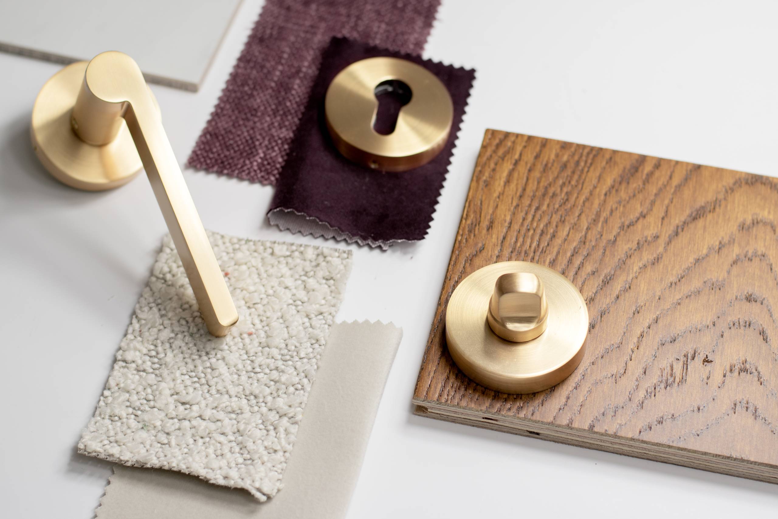 Senza Pari Key Escutcheons on Minimal Square Rose
