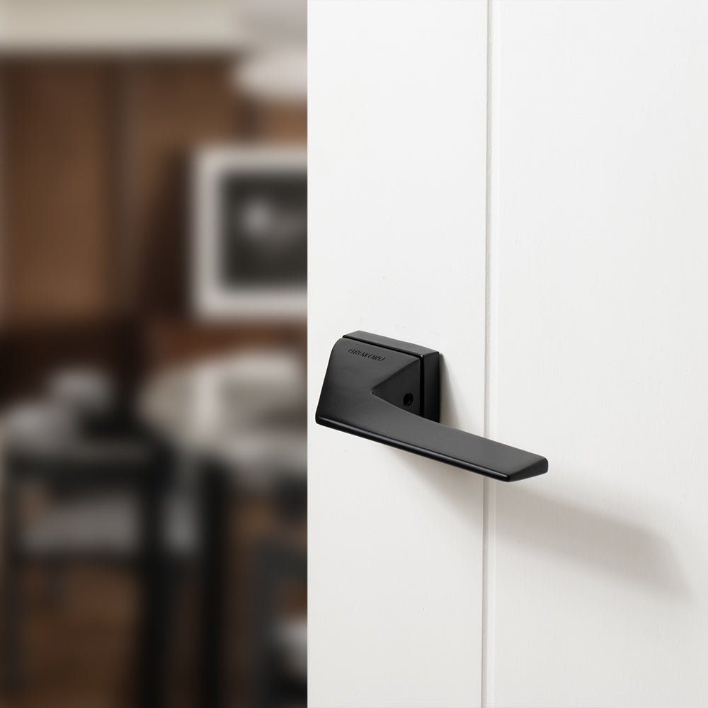 Oro & Oro Ace Lever Door Handle on Square Rose