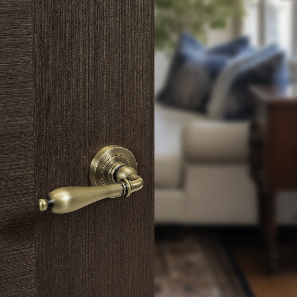 Old English Wrexham Lever Door Handle on Round Rose