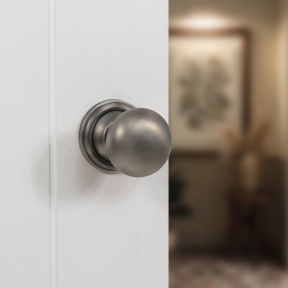 Old English Harrogate Solid Brass Mushroom Mortice Knob on Concealed Fix Rose