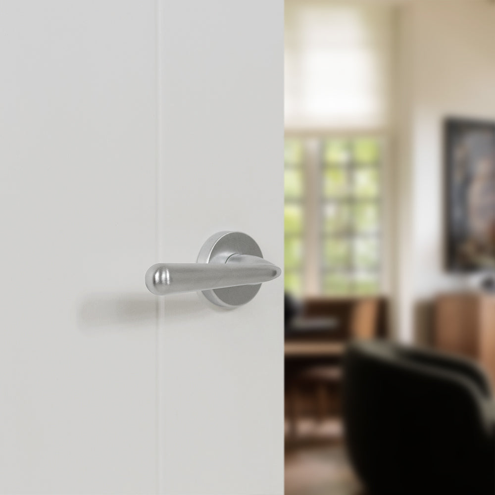 Tupai Rapido CurvaLine Adra Lever Door Handle on Round Rose
