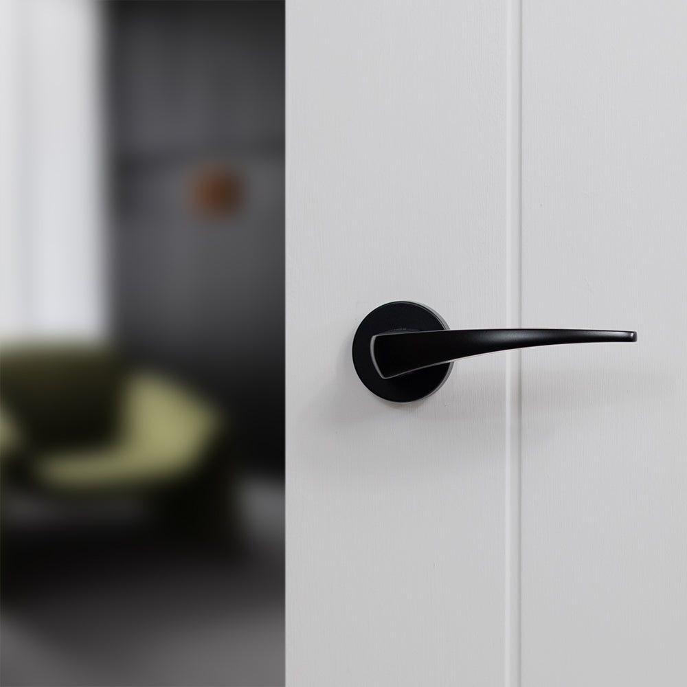Forme Foglia Lever Door Handle on Minimal Round Rose