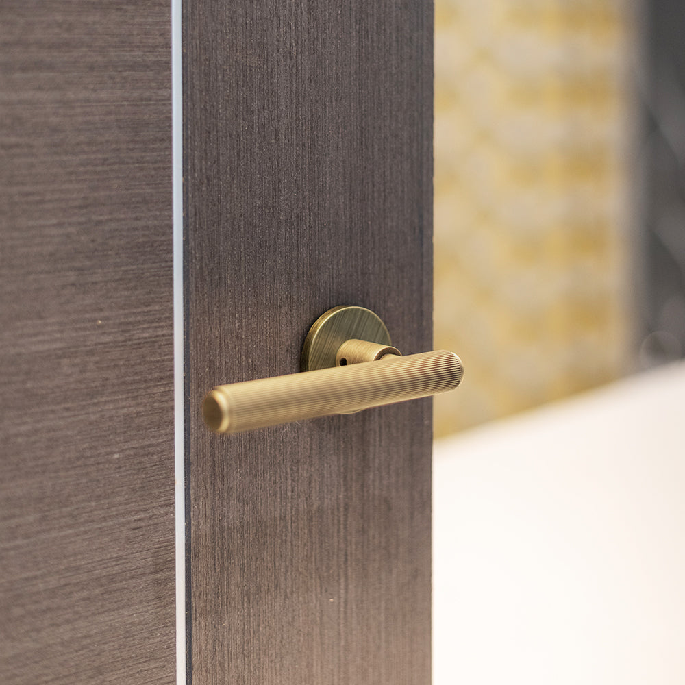 Millhouse Brass Stephenson Knurled Lever Door Handle on 5mm Slimline Round Rose