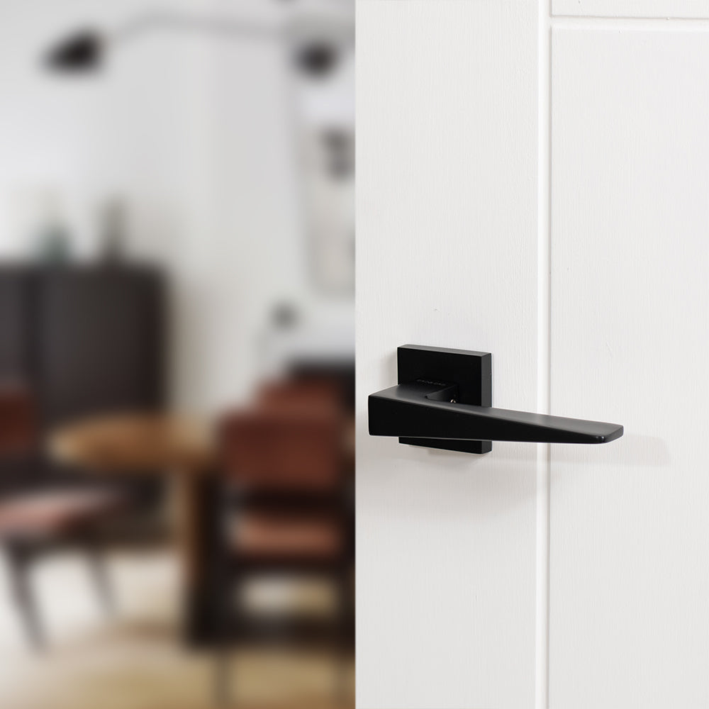 Oro & Oro Ivy Lever Door Handle on Square Rose