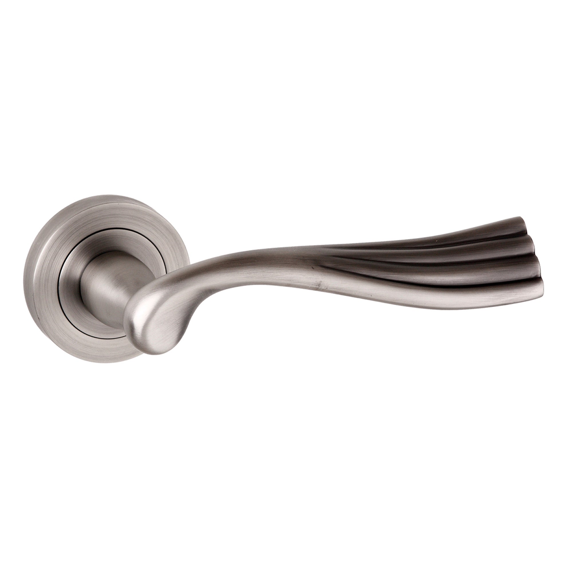Old English Richmond Lever Door Handle on Round Rose - Matt Gun Metal