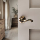 Old English Colchester Lever Door Handle on Round Rose