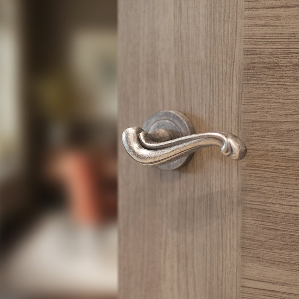 Old English Colchester Lever Door Handle on Round Rose