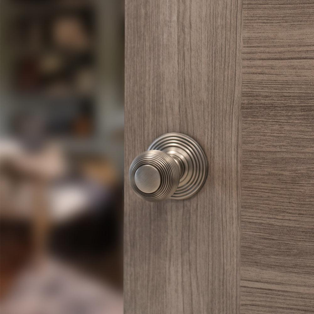 Old English Ripon Solid Brass Reeded Mortice Knob on Concealed Fix Rose