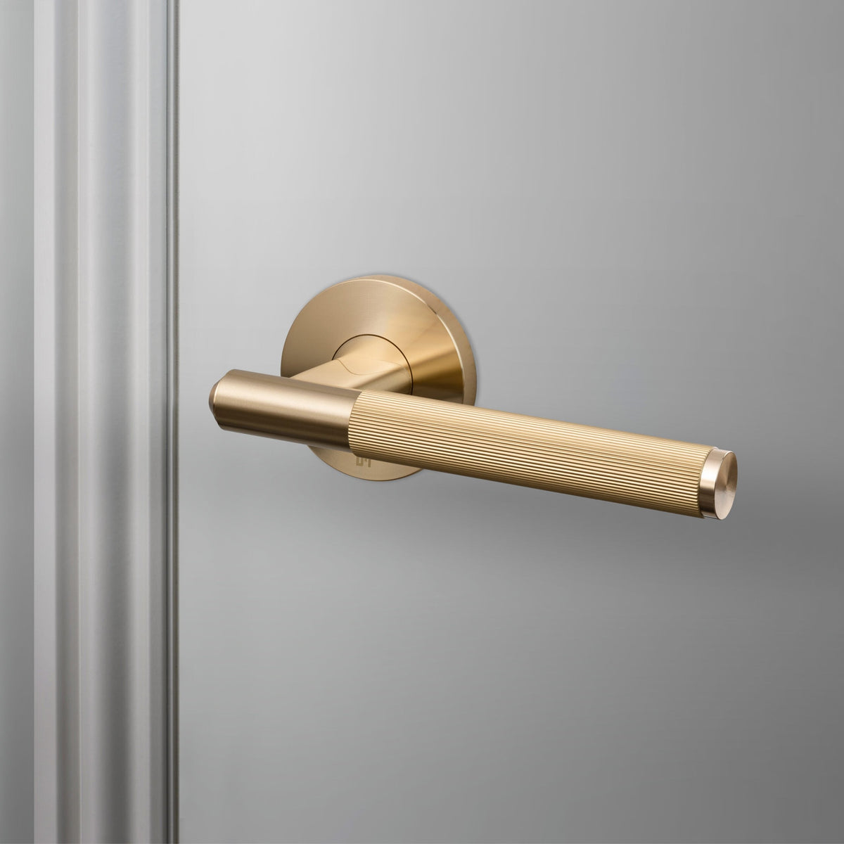 Floating Linear Handle DOOR HANDLE / LINEAR / BRASS – Courtyard Architectural Hardware