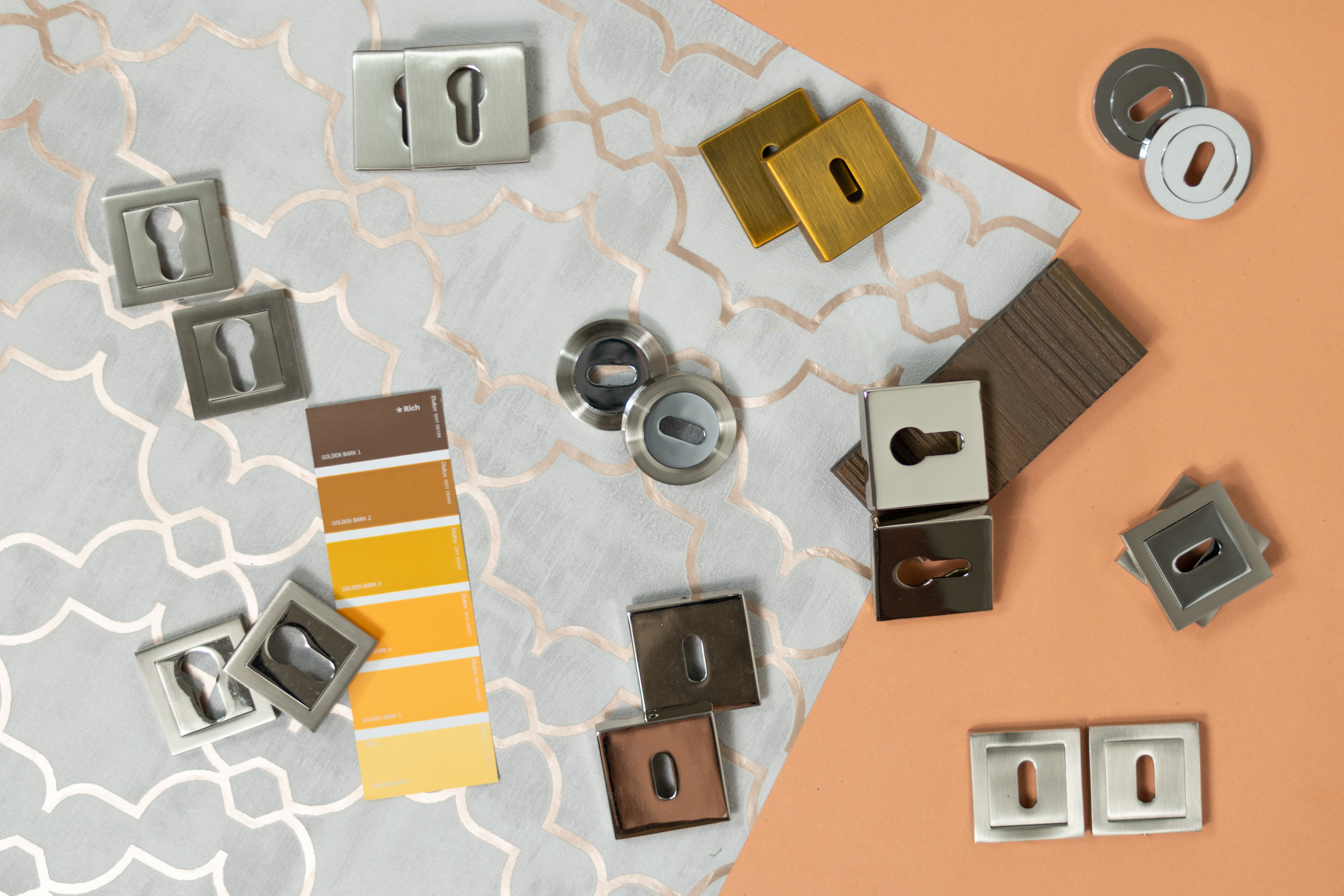 Senza Pari Key Escutcheons on Round Rose - /Nickel Plate