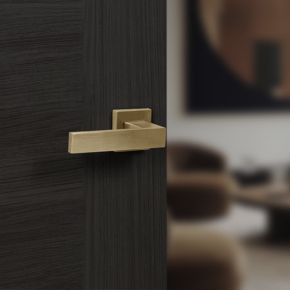 Senza Pari Panetti Lever Door Handle on Flush Square Rose
